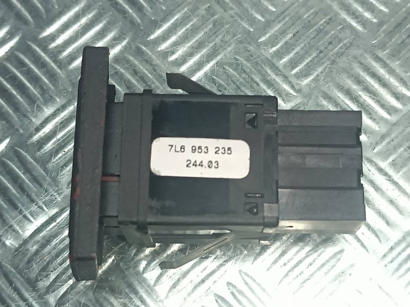 Recambio de warning para volkswagen touareg (7la) referencia OEM IAM 7L6953235  CONECTOR 5 PINES