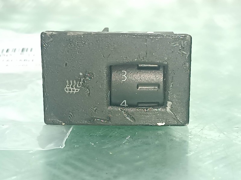 Recambio de mando asiento calefactable para volkswagen touareg (7la) referencia OEM IAM 7L6963570B 7L6963570 CONECTOR 4 PINES