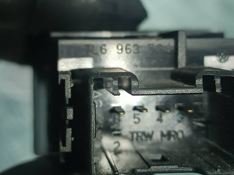 Recambio de mando asiento calefactable para volkswagen touareg (7la) referencia OEM IAM 7L6963570B 7L6963570 CONECTOR 4 PINES