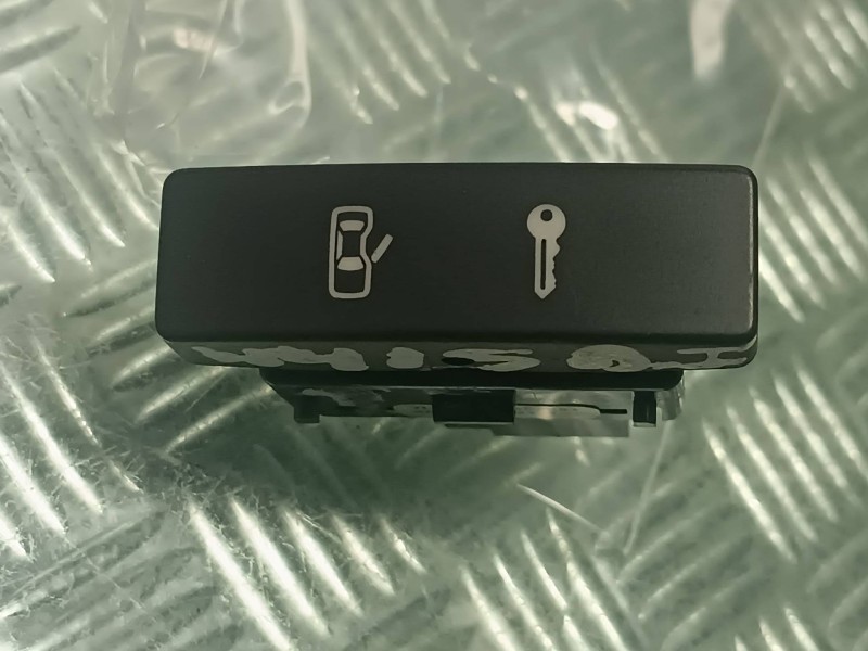 Recambio de interruptor para volkswagen touareg (7la) referencia OEM IAM 7L6962125 CONECTOR 4 PINES CIERRE CENTRALIZADO