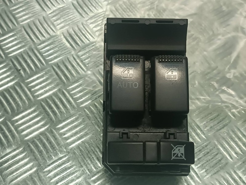 Recambio de mando elevalunas delantero izquierdo para hyundai coupe (gk) referencia OEM IAM 935702C500  CONECTOR 10 PINES