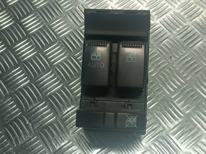 Recambio de mando elevalunas delantero izquierdo para hyundai coupe (gk) referencia OEM IAM 935702C500  CONECTOR 10 PINES