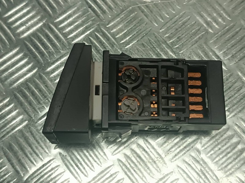 Recambio de interruptor para hyundai coupe (gk) referencia OEM IAM 937402C002 CONECTOR 6 PINES ANTINIEBLAS TRASERO