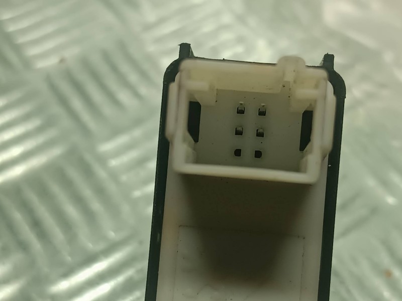 Recambio de mando elevalunas trasero izquierdo para opel mokka referencia OEM IAM 980448032  CONECTOR 4 PINES