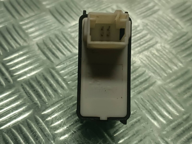 Recambio de mando elevalunas delantero derecho para opel mokka referencia OEM IAM 980448032  CONECTOR 4 PINES