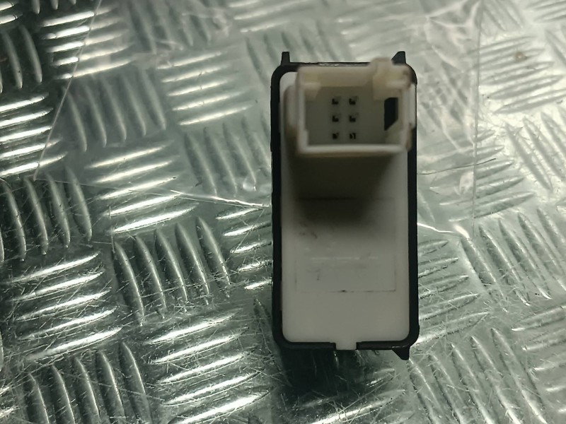 Recambio de mando elevalunas trasero derecho para opel mokka referencia OEM IAM 98044803ZD  CONECTOR 4 PINES