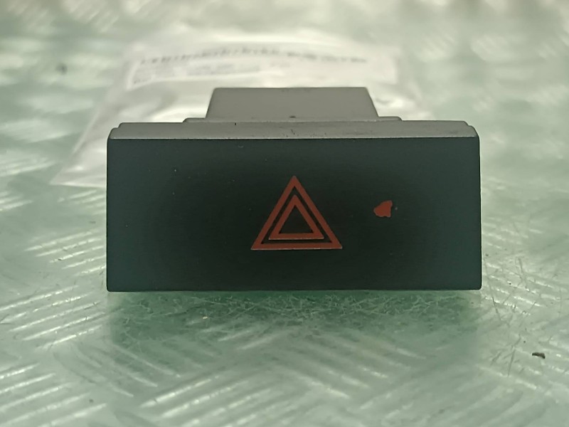 Recambio de warning para hyundai coupe (gk) referencia OEM IAM 937902C002  CONECTOR 6 PINES