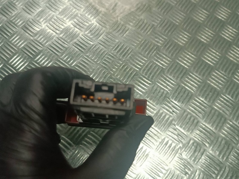 Recambio de warning para hyundai coupe (gk) referencia OEM IAM 937902C002  CONECTOR 6 PINES