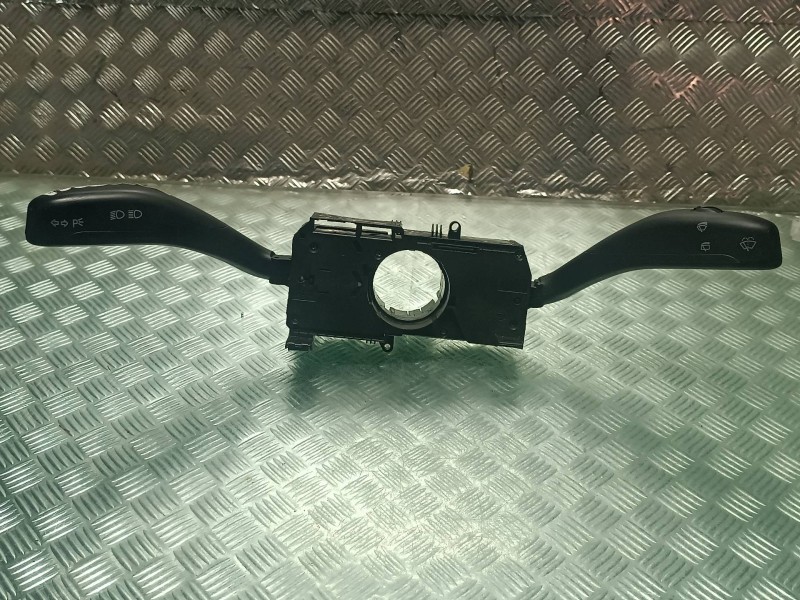 Recambio de mando multifuncion para seat ibiza (6l1) referencia OEM IAM   LIMPIA/LUCES
