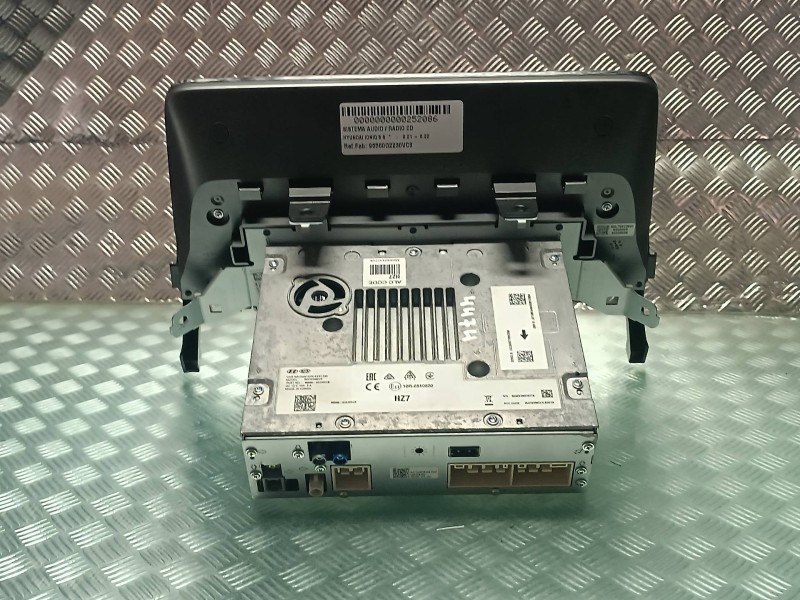 Recambio de sistema audio / radio cd para hyundai ioniq 5 5 referencia OEM IAM 96560G2230VC8 AGL76672501 ACQ90494702