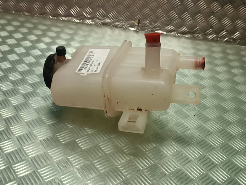 Recambio de deposito expansion para toyota c-hr referencia OEM IAM 108KPA  