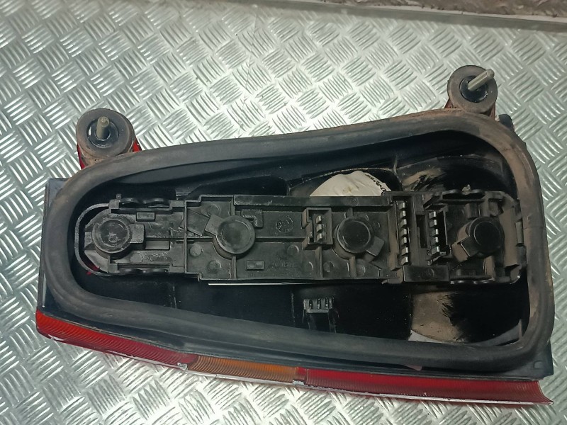 Recambio de piloto trasero derecho para citroen ax 1.0 spot referencia OEM IAM S1012A01R  