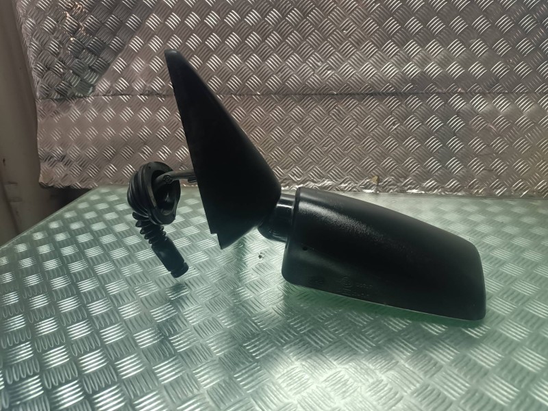 Recambio de retrovisor izquierdo para citroen ax 1.0 spot referencia OEM IAM E200747  MANUAL