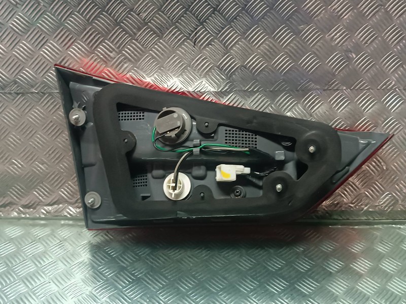 Recambio de piloto trasero derecho interior para hyundai ix20 referencia OEM IAM 924041K0  