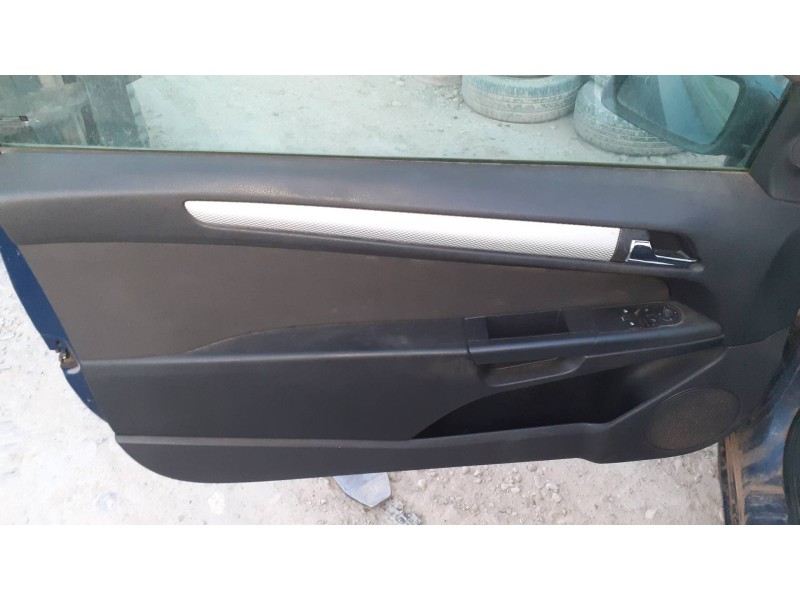 opel astra gtc del año 2007