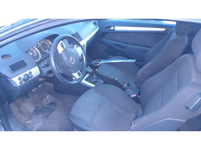 opel astra gtc del año 2007