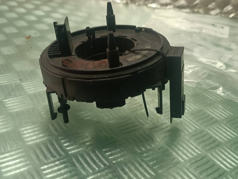 Recambio de anillo airbag para volkswagen golf iv berlina (1j1) referencia OEM IAM 1J0959653B   Recambio de anillo airbag para volkswagen golf iv berlina (1j1) referencia OEM IAM 1J0959653B