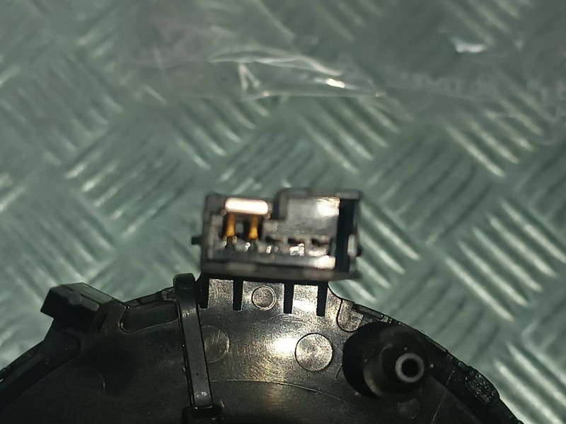 Recambio de anillo airbag para volkswagen golf iv berlina (1j1) referencia OEM IAM 1J0959653B   Recambio de anillo airbag para volkswagen golf iv berlina (1j1) referencia OEM IAM 1J0959653B