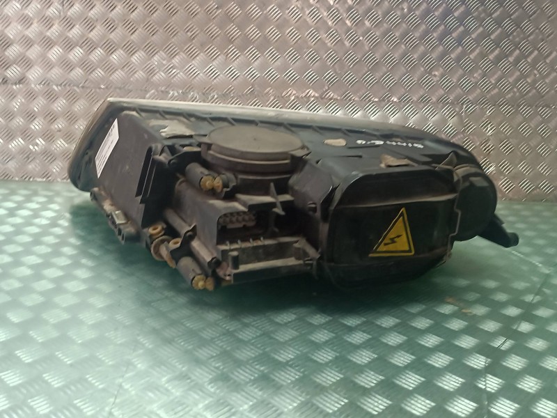 Recambio de faro derecho para volkswagen touareg (7la) referencia OEM IAM 3D0909158  FARO DE XENON