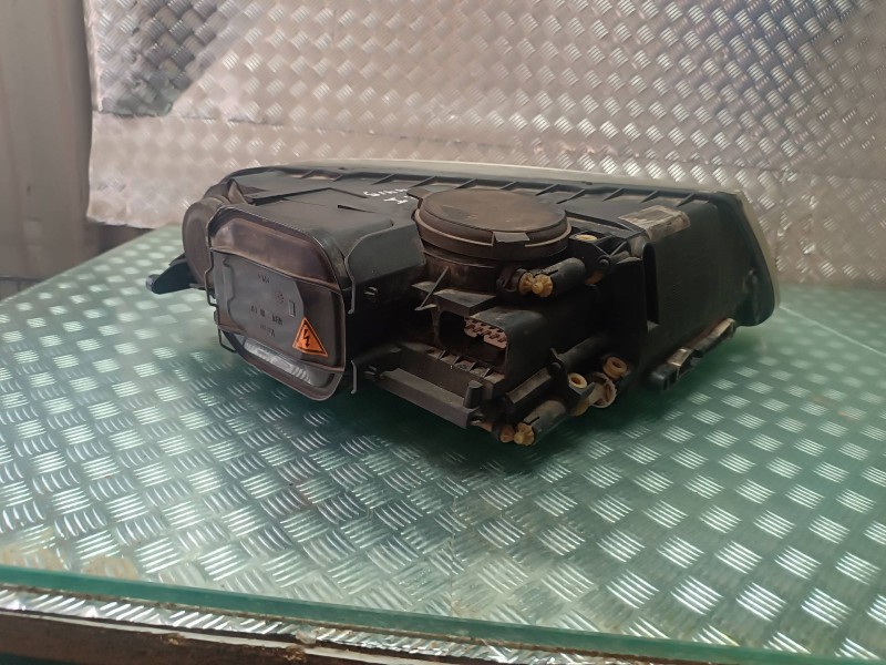 Recambio de faro izquierdo para volkswagen touareg (7la) referencia OEM IAM 7L6941015BB 3D0909157 FARO DE XENON