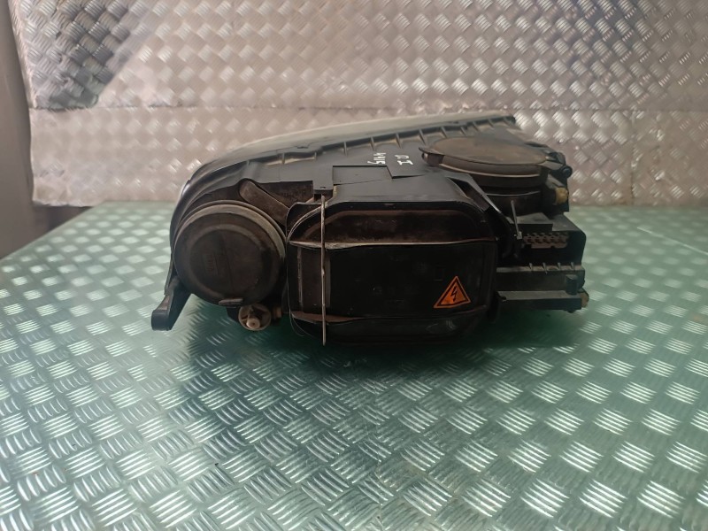 Recambio de faro izquierdo para volkswagen touareg (7la) referencia OEM IAM 7L6941015BB 3D0909157 FARO DE XENON