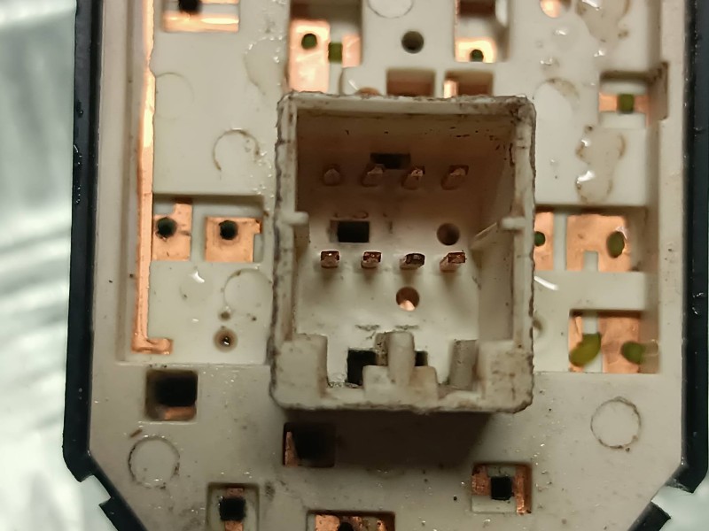 Recambio de mando retrovisor para hyundai tucson (jm) referencia OEM IAM   8 PINES