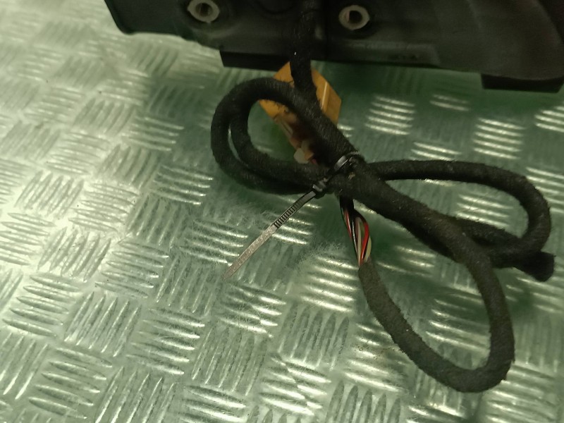 Recambio de retrovisor izquierdo para volkswagen touareg (7la) referencia OEM IAM 31077 010714 ELECTRICO