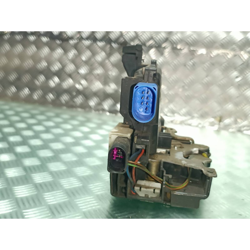Recambio de cerradura puerta trasera izquierda para volkswagen touareg (7la) referencia OEM IAM 7L0839015B CONECTOR 7 PINES ELEC