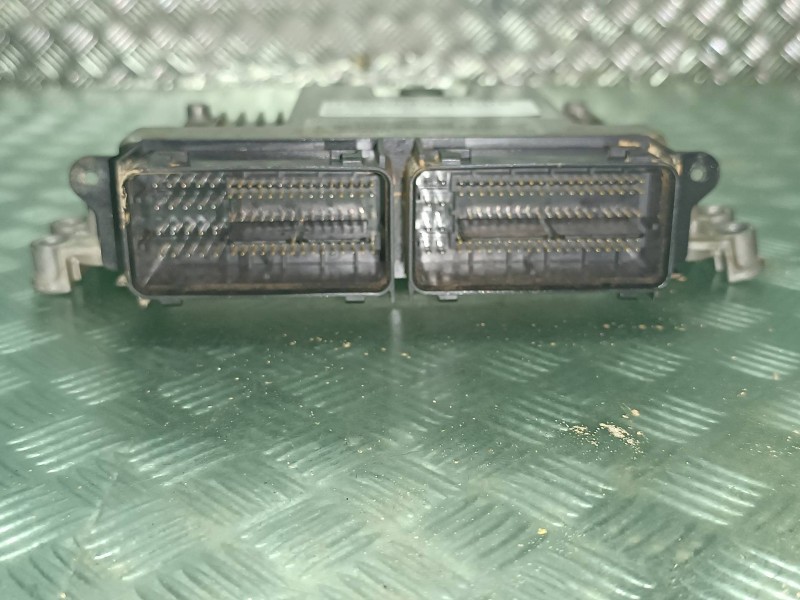 Recambio de centralita motor uce para ford focus referencia OEM IAM 0281035005 JX7A12A650LA GU5T14F262CA