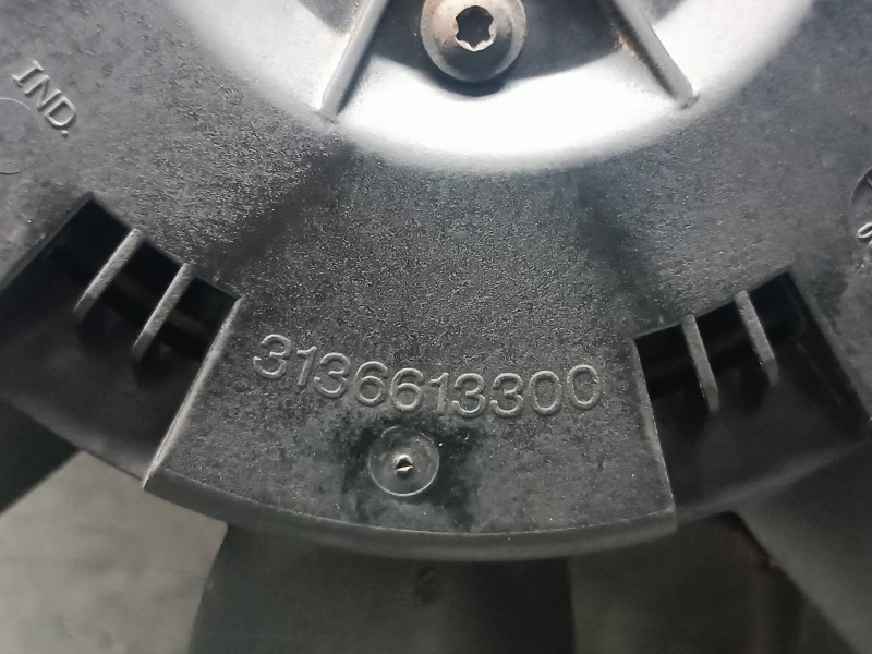 Recambio de electroventilador para volkswagen touareg (7la) referencia OEM IAM 0130706202 07L959455E 1137328163