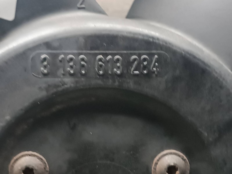 Recambio de electroventilador para volkswagen touareg (7la) referencia OEM IAM 1137328096 0130303292 