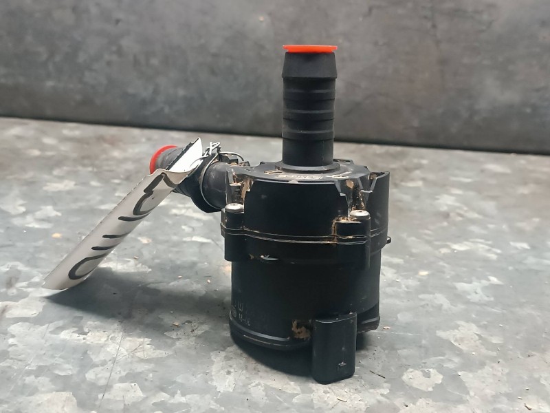 Recambio de motor electrico de agua para ford focus referencia OEM IAM JX618B552AA 0392023266S 