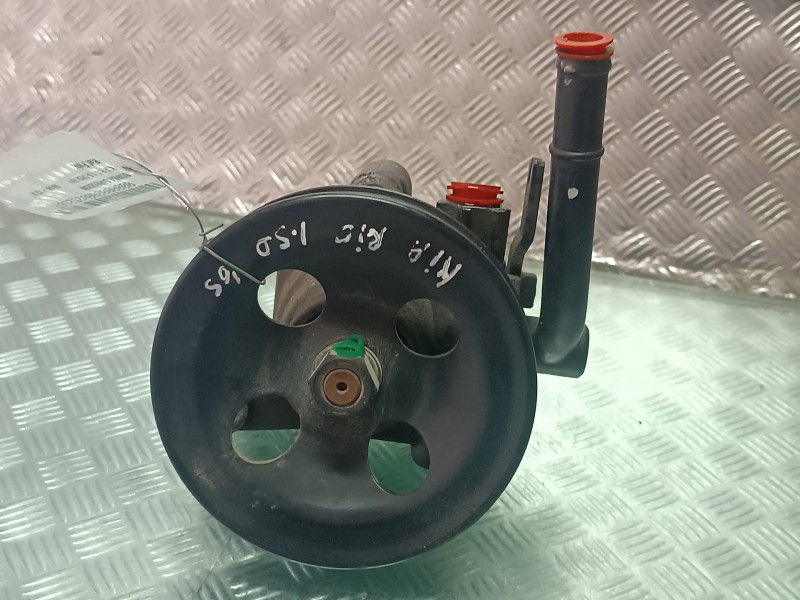Recambio de bomba direccion para kia rio 1.5 crdi ex1 referencia OEM IAM   