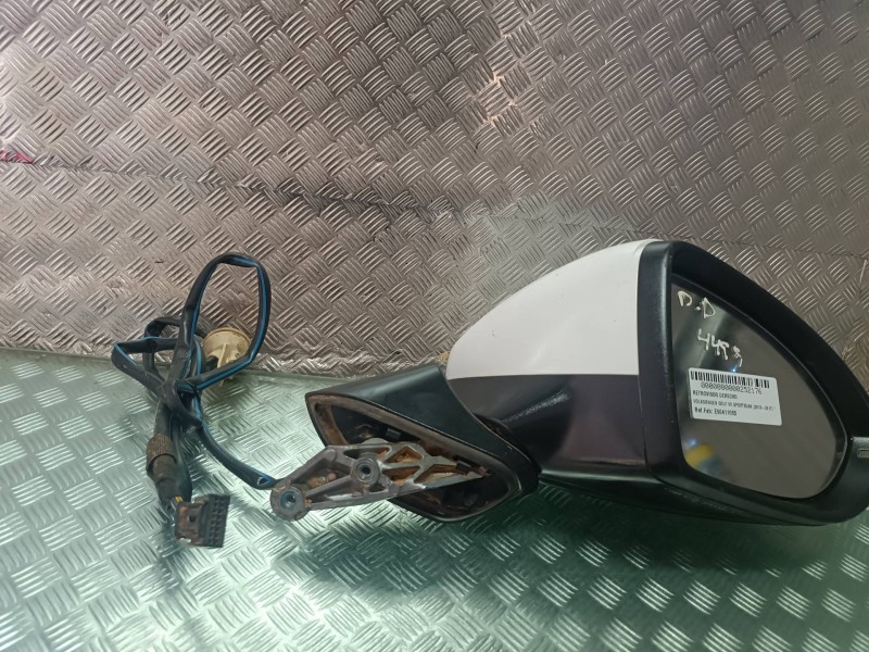 Recambio de retrovisor derecho para volkswagen golf vii sportsvan referencia OEM IAM E90411065  ELECTRICO