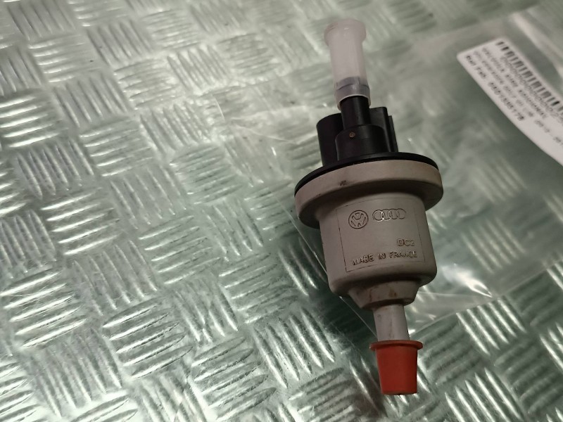 Recambio de valvula aire adicional para volkswagen golf vii lim. referencia OEM IAM 06D133517B   Recambio de valvula aire adicional para volkswagen golf vii lim. referencia OEM IAM 06D133517B