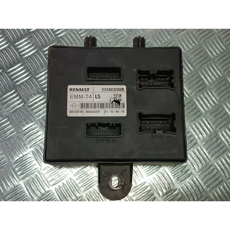 Recambio de modulo electronico para renault clio iv referencia OEM IAM 231A03200R  