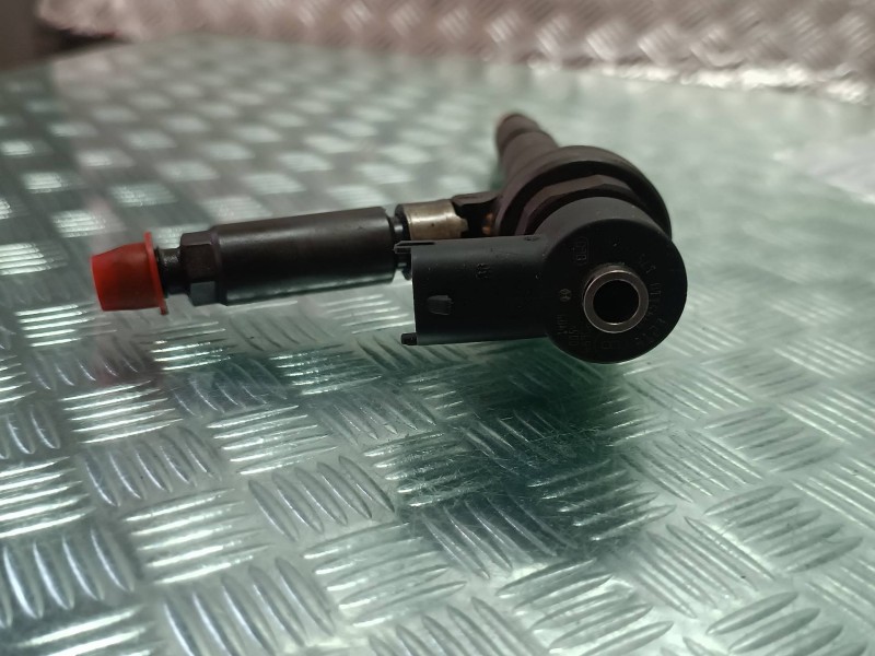 Recambio de inyector para opel astra h ber. referencia OEM IAM 0445110175  2 PINES