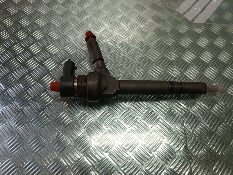 Recambio de inyector para opel astra h ber. referencia OEM IAM 0445110175  2 PINES