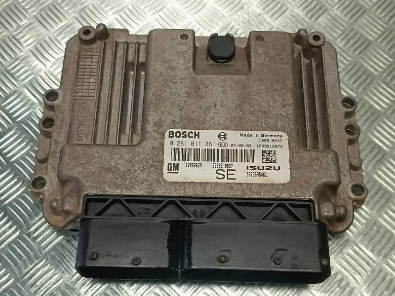 Recambio de centralita motor uce para opel astra gtc referencia OEM IAM 0281011381 8973698461 BOSCH