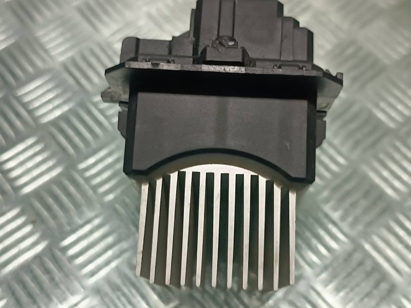 Recambio de resistencia calefaccion para renault clio iv referencia OEM IAM T1017845R  6 PINES Recambio de resistencia calefaccion para renault clio iv referencia OEM IAM T1017845R  6 PINES