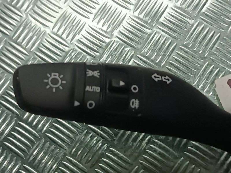 Recambio de mando multifuncion para hyundai ioniq 5 5 referencia OEM IAM 93404G2812 INTERMITENTES LIMPIA