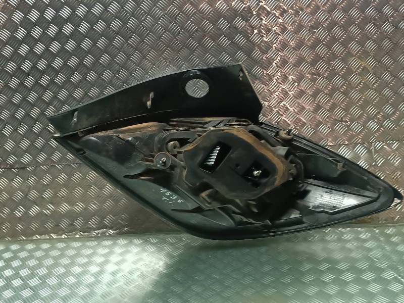 Recambio de piloto trasero izquierdo para opel astra gtc referencia OEM IAM 00874801 342691834 6 PINES