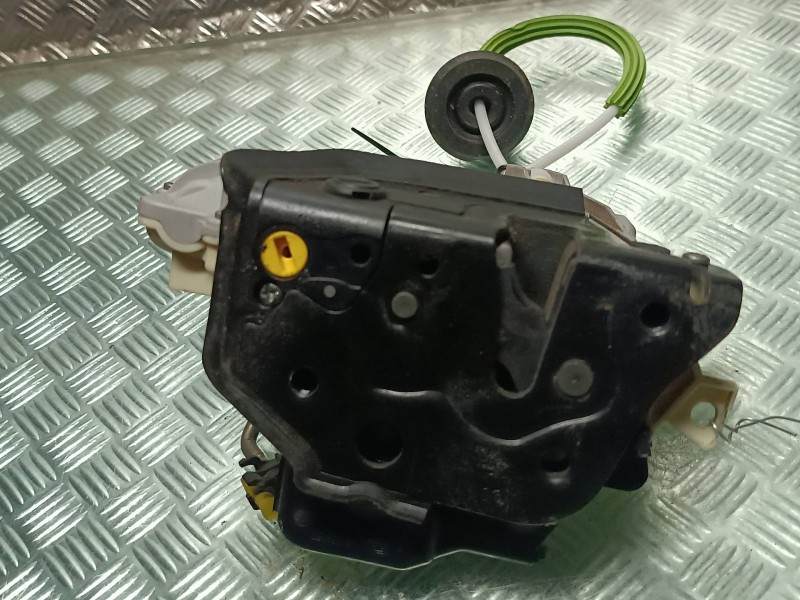 Recambio de cerradura puerta trasera izquierda para audi a3 (8p) referencia OEM IAM 4F0839015 ELECTRICA 7 PINES