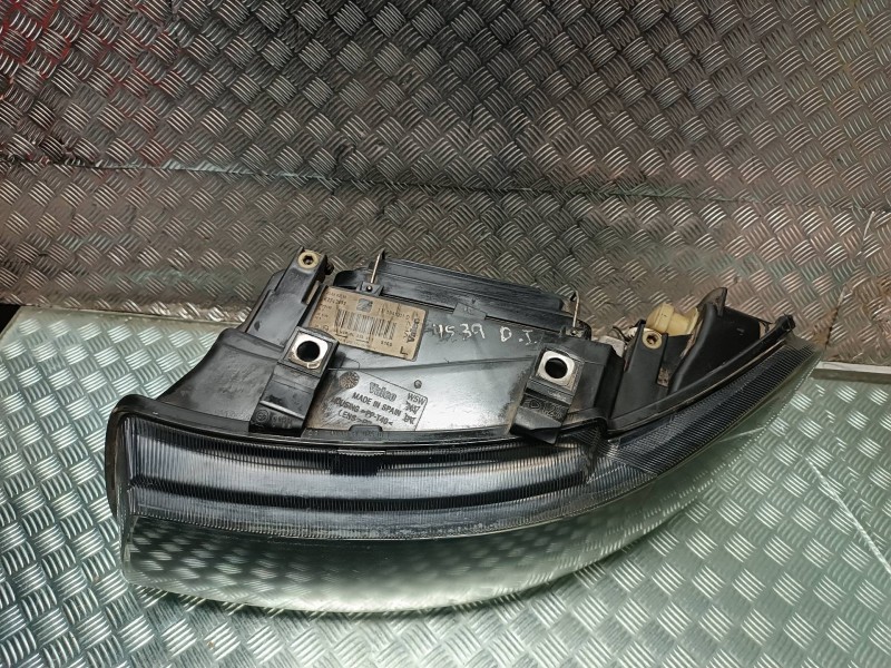 Recambio de faro izquierdo para seat toledo (1l) referencia OEM IAM 96611305XT  8 PINES