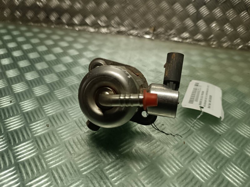 Recambio de sensor de alta presion para volkswagen golf vii sportsvan referencia OEM IAM 04E122025B 0261520261 COMBUSTIBLE