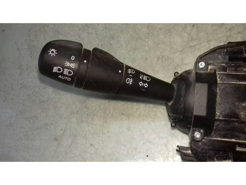 Recambio de mando multifuncion para renault captur xmod referencia OEM IAM 255676085R  