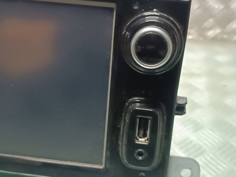 Recambio de pantalla multifuncion para renault clio iv referencia OEM IAM 281157316R   Recambio de pantalla multifuncion para renault clio iv referencia OEM IAM 281157316R