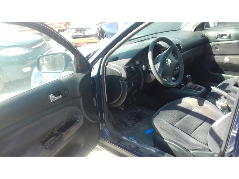 volkswagen passat berlina (3b2) del año 2000