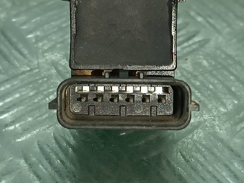 Recambio de sensor aparcamiento delantero para hyundai ioniq 5 5 referencia OEM IAM 95720F2000PR2  6 PINES
