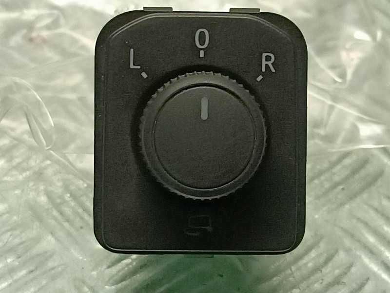 Recambio de mando retrovisor para seat arona referencia OEM IAM 6F0959565 3269705S 6 PINES